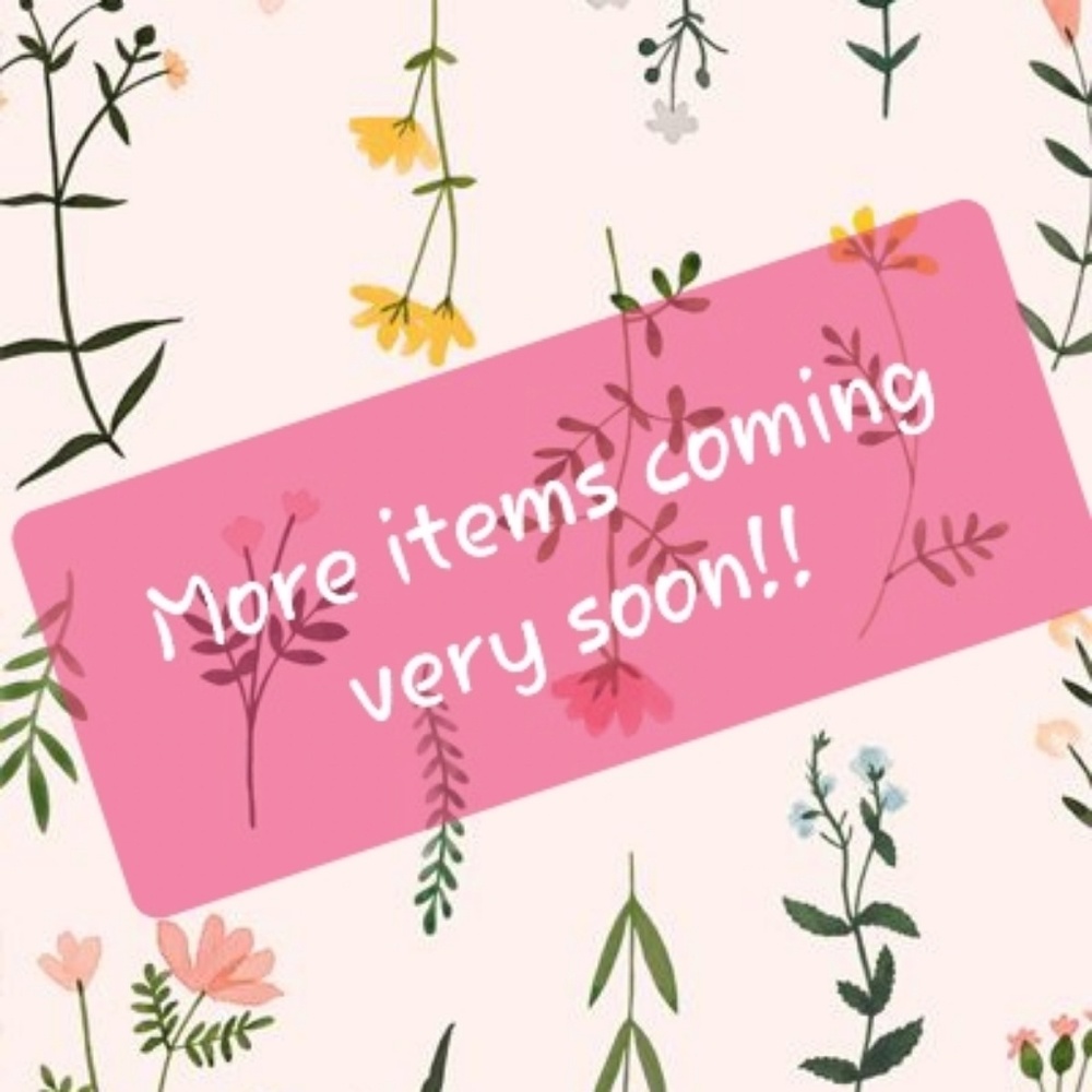 Come back daily, a lot more clothes on the way!!